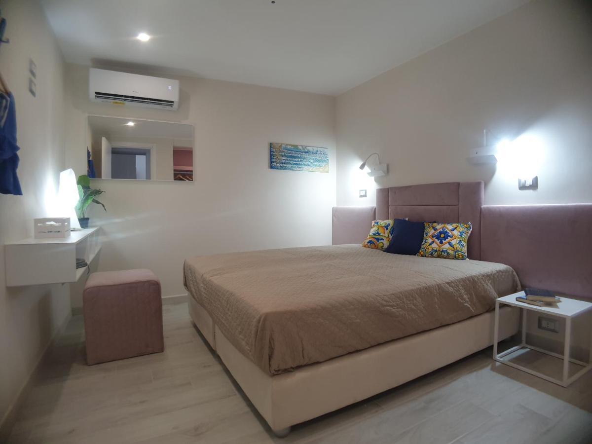 Stella-Guesthouse Solarino Luaran gambar
