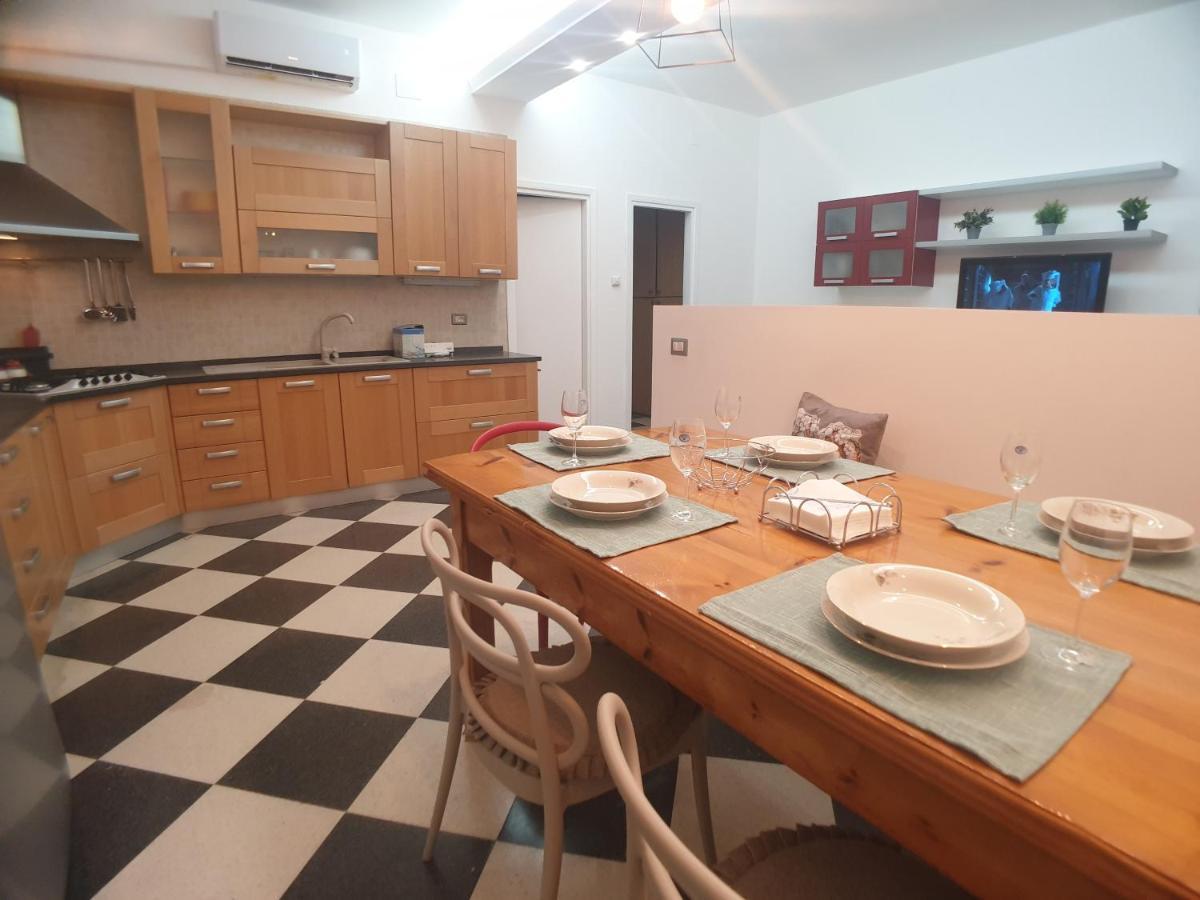 Stella-Guesthouse Solarino Luaran gambar