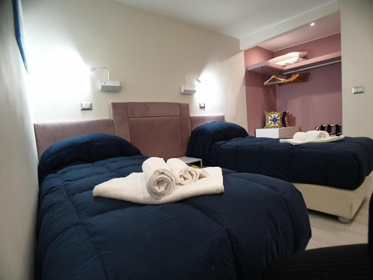 Stella-Guesthouse Solarino Luaran gambar