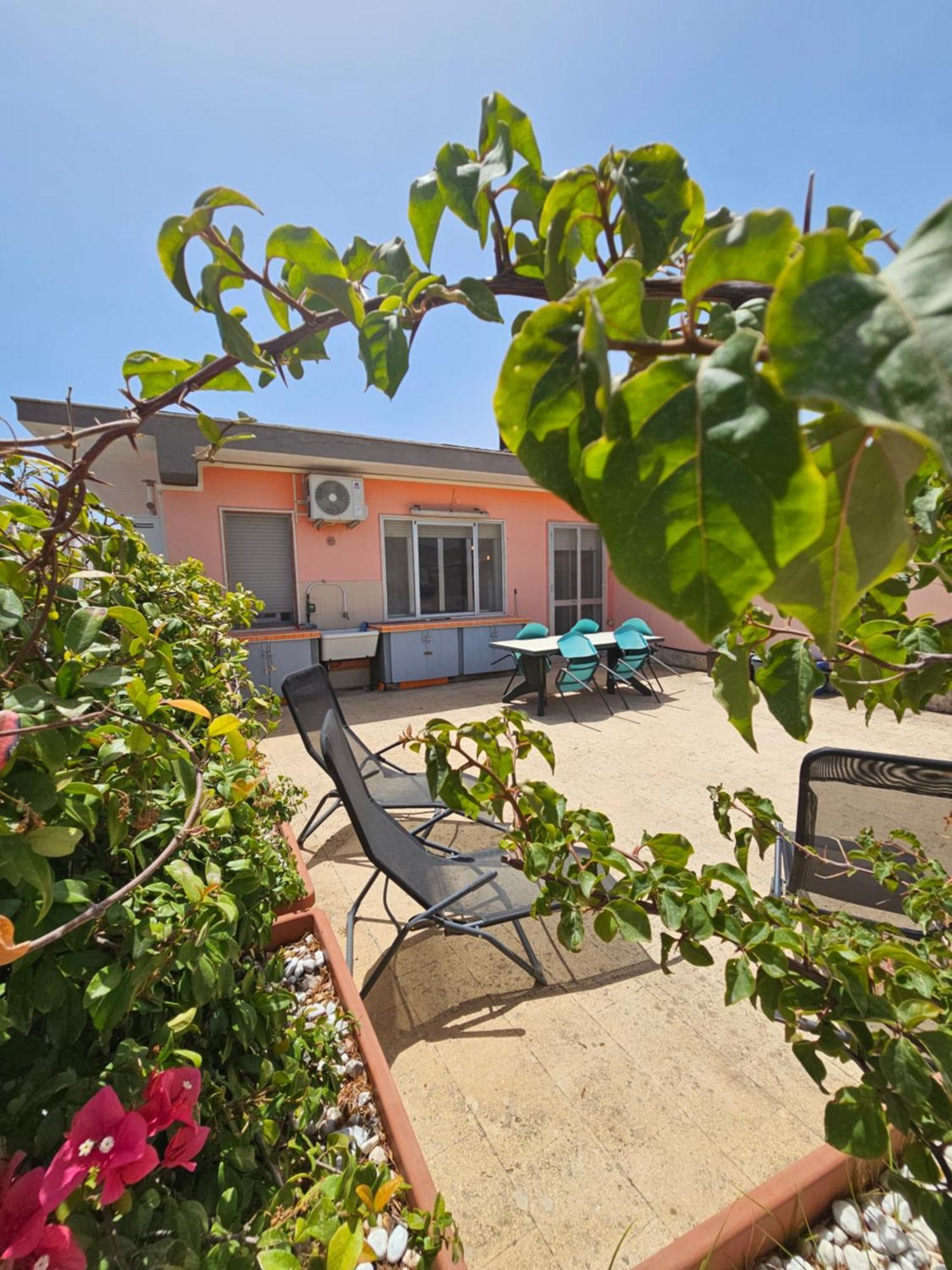 Stella-Guesthouse Solarino Luaran gambar