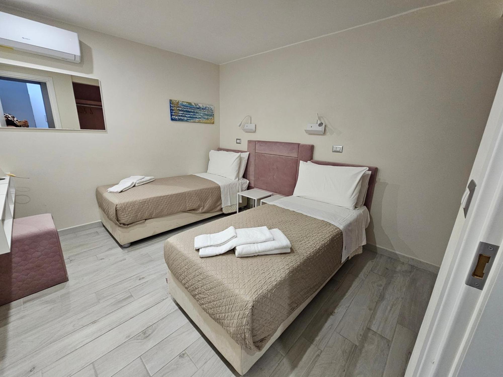 Stella-Guesthouse Solarino Luaran gambar