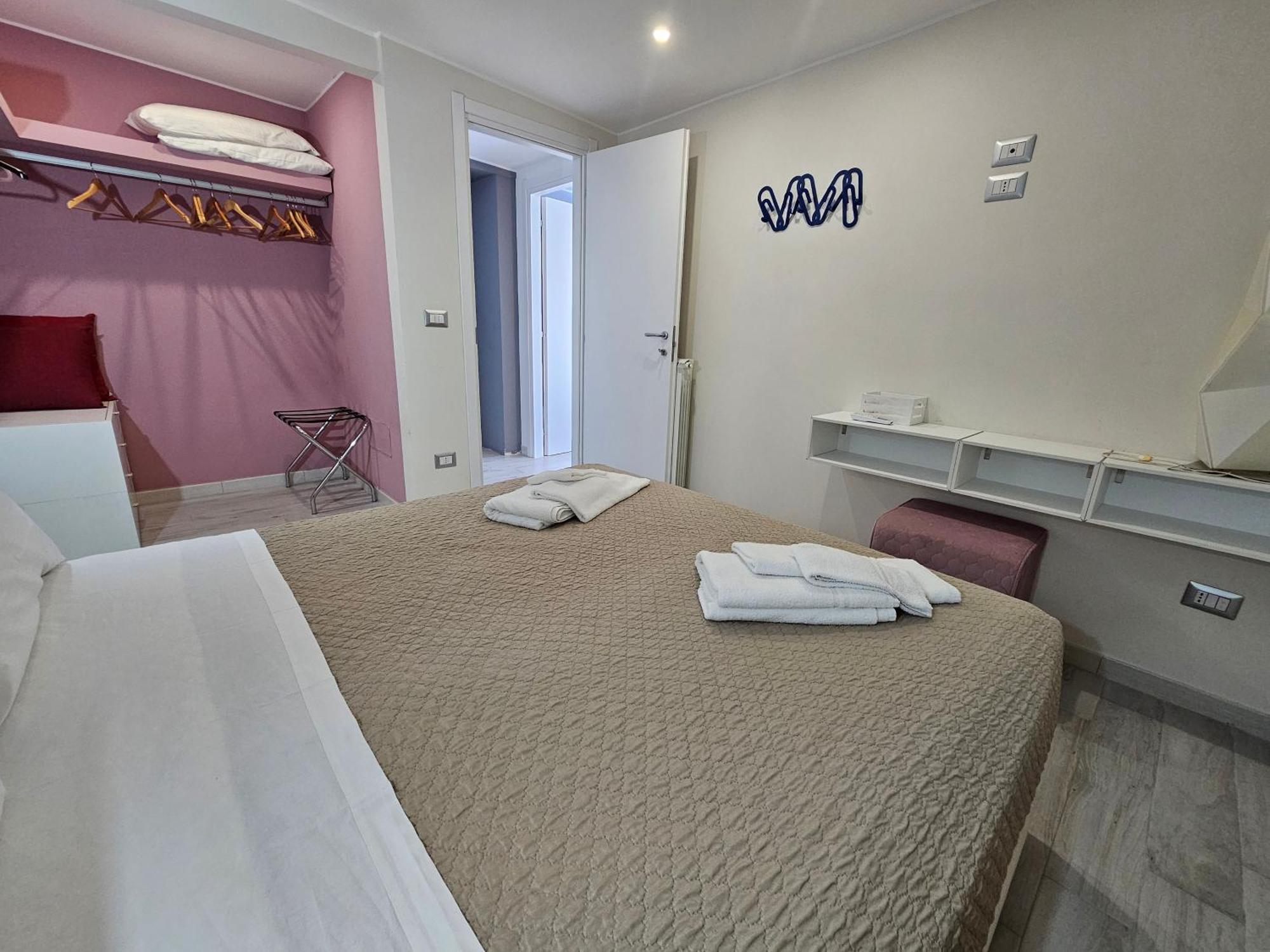 Stella-Guesthouse Solarino Luaran gambar