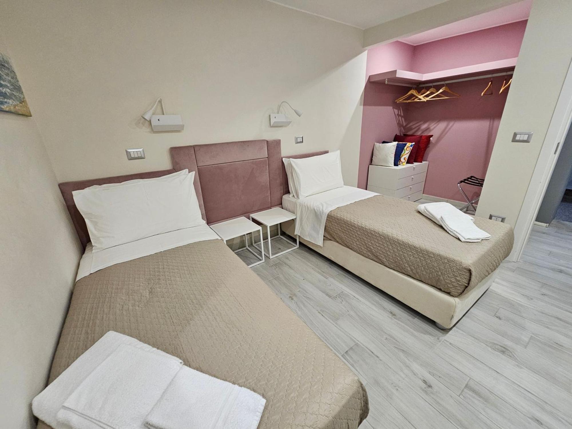 Stella-Guesthouse Solarino Luaran gambar