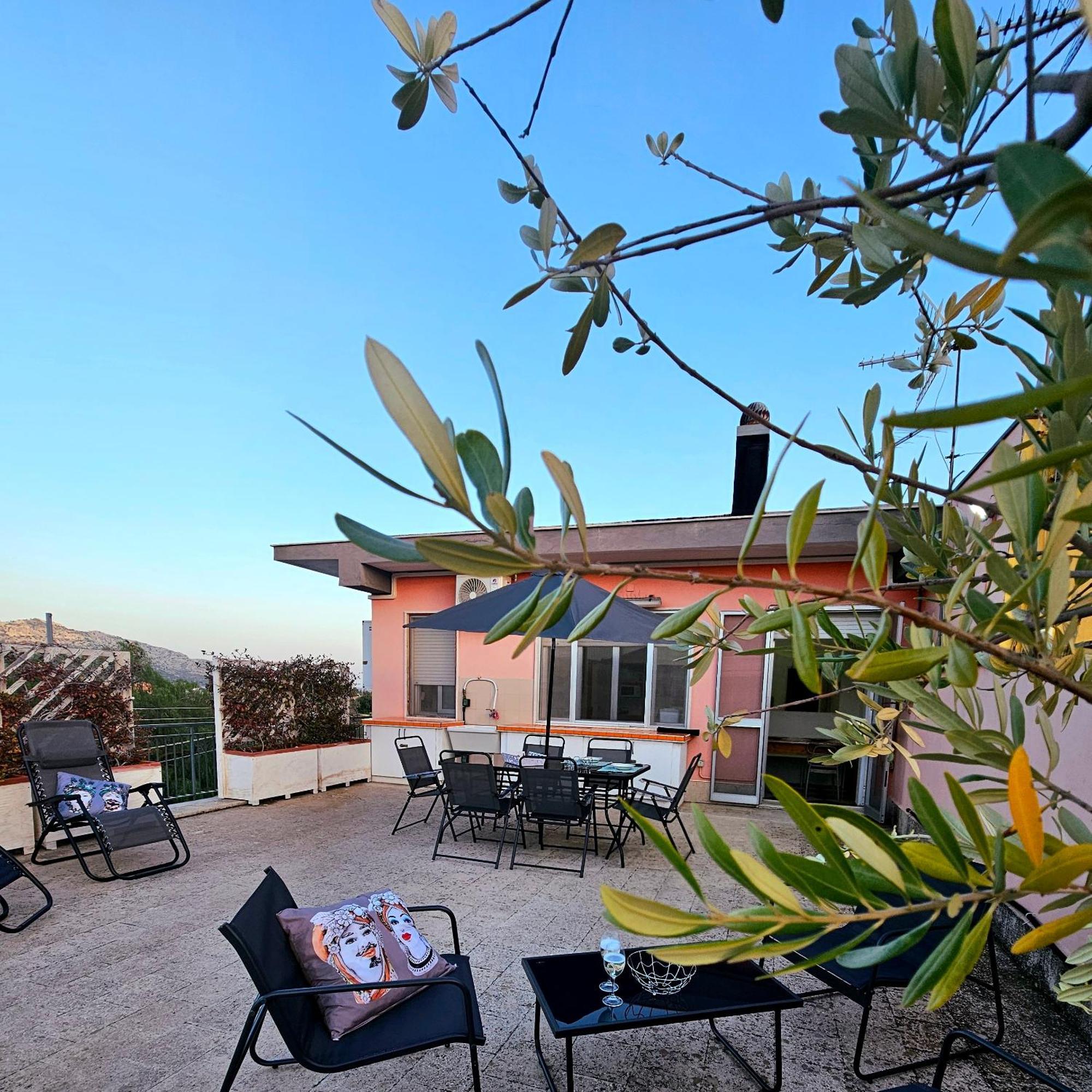 Stella-Guesthouse Solarino Luaran gambar